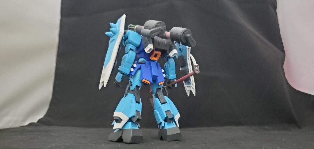 HGにも無改造で取り付けられるスラッシュウィザード君。