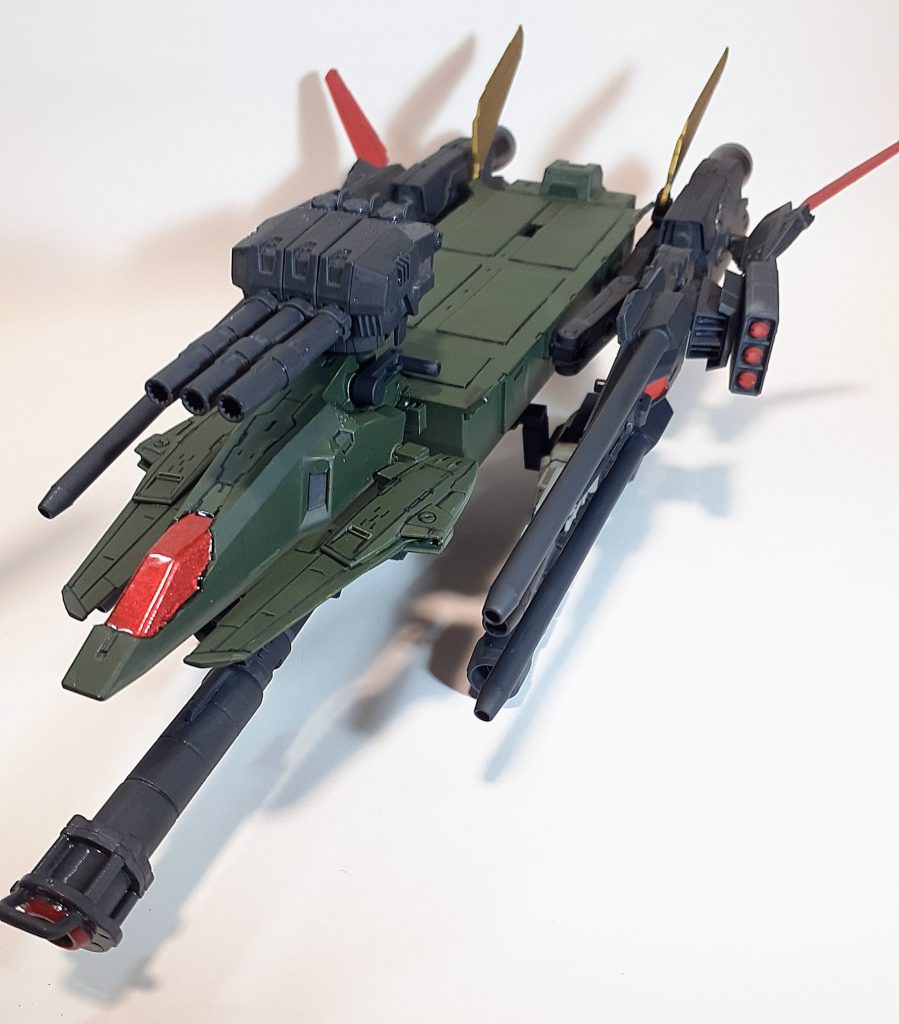 Vフォース1を模したサポートメカνガンダムのブースターベッドを基部として使用しいろいろ盛り付けました。砲撃用装備はこの機体にも装備可能です。