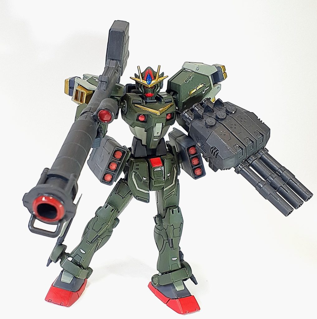 砲撃装備へ換装バズーカ、3連装キャノン、ミサイルポッド×2を
