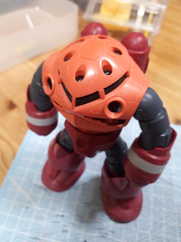 塗装前の処理、一旦完了。いやー、蛍光塗料は前途多難。今度は色が濃いめのカラーリングの際にやってみようかな。閲覧、ありがとうございました。