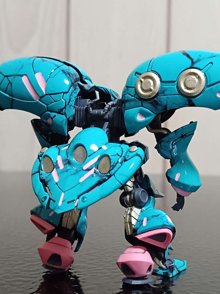 バックから。やはり、アーティファクトのファンネルコンテナは目立ってますね。せっかくなので、少しアップ気味に‼️