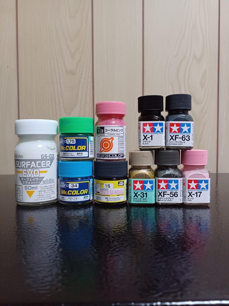 使用した塗料です(zaku-kao5)