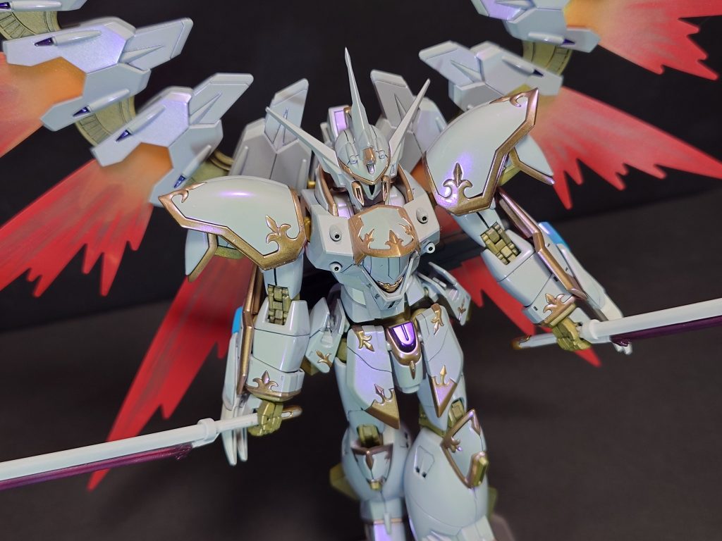 全体写真ではわかりづらかったんですが光の当たり方でこんな感じになります。