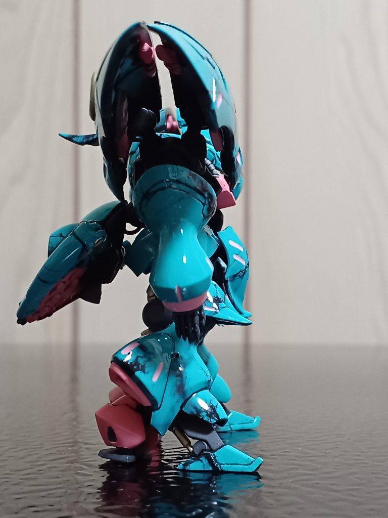 右サイドから。今回は、いわゆる大理石塗装をベースに再現してみました‼️アーティファクトをグロス光沢で仕上げたのも自分のアーティファクト作品だと初めての試みのハズ。