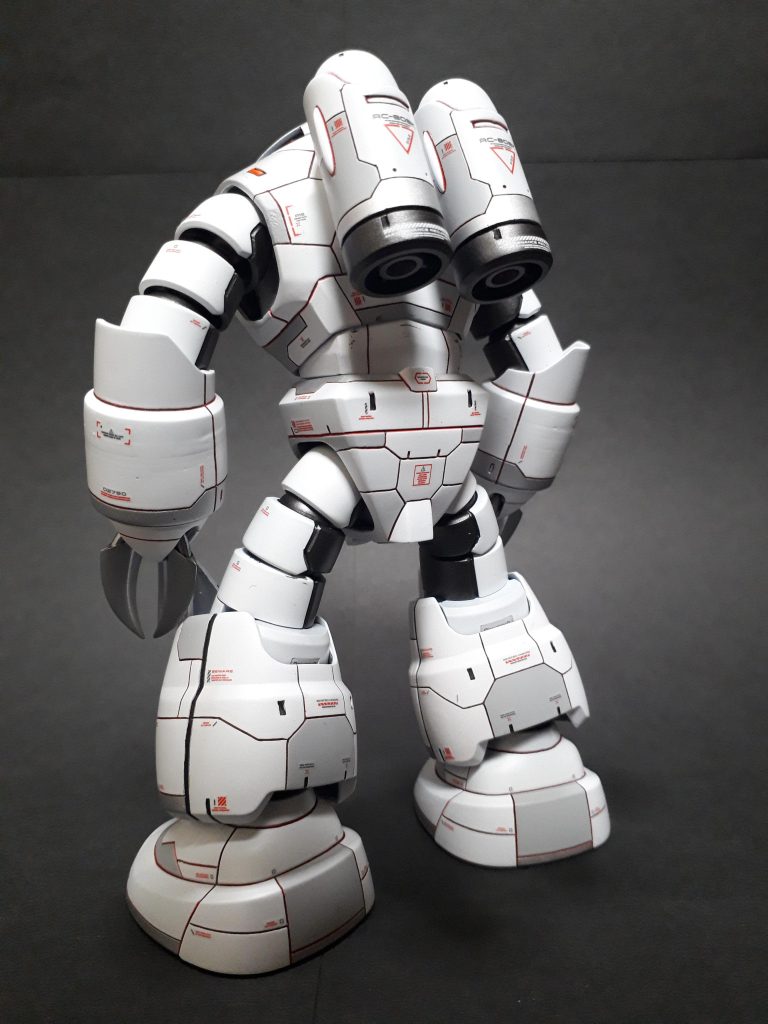 少し工作しようと腕の延長を試みたものの、予想以上の時間差ヒケ、、、。前腕に段差残りまくりw普段サフは吹かないんですが、工作したところは今後必要かなー。