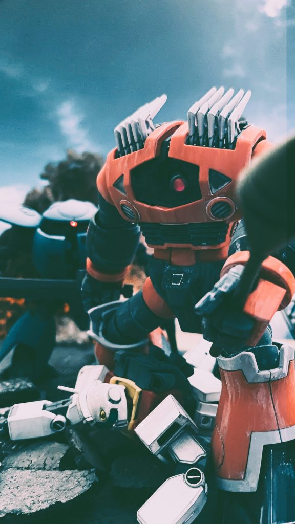 HGゾゴックのボックスアートをイメージしています。ゾゴックの全身にマルチホワイトでウェザリングを施し上陸直後を演出しています。ザクマリナーとゼー・ズールも揃えたかったのですが今回は断念しました。(筆者註:ゼー・ズールをメルカリにて完成品購入しました。後日作例を投稿する予定です。)