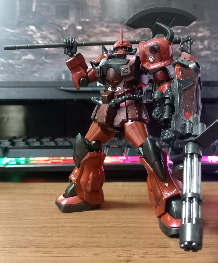 やっぱりグフカスタムはかっこいいですね。機会があればジークアクス版のグフを作ってみたいなぁと思ったりしてます。ミキシングは予算がかかりますが... 良ければコメント頂けると嬉しいです！