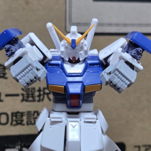 息抜きの積み崩しにアレックスを作ってます🦫古いキットなので可動面を追加したりの改造中動けば化けるのがHGアレックスなのです🍠（1枚目）
