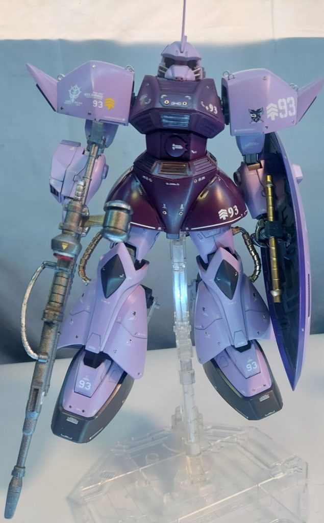 正面ゲルに付いてたディテールパーツ&メタルパイプ、マイナスモールド、設定画参考にデカール、細部ゎアドリブです(っ ´ロ` )ノアドラーズネストの4mmメタルパイプが手に入ったので、超高機動型なのでザクみたいに付けてみま酢た(; ̄ー ̄A