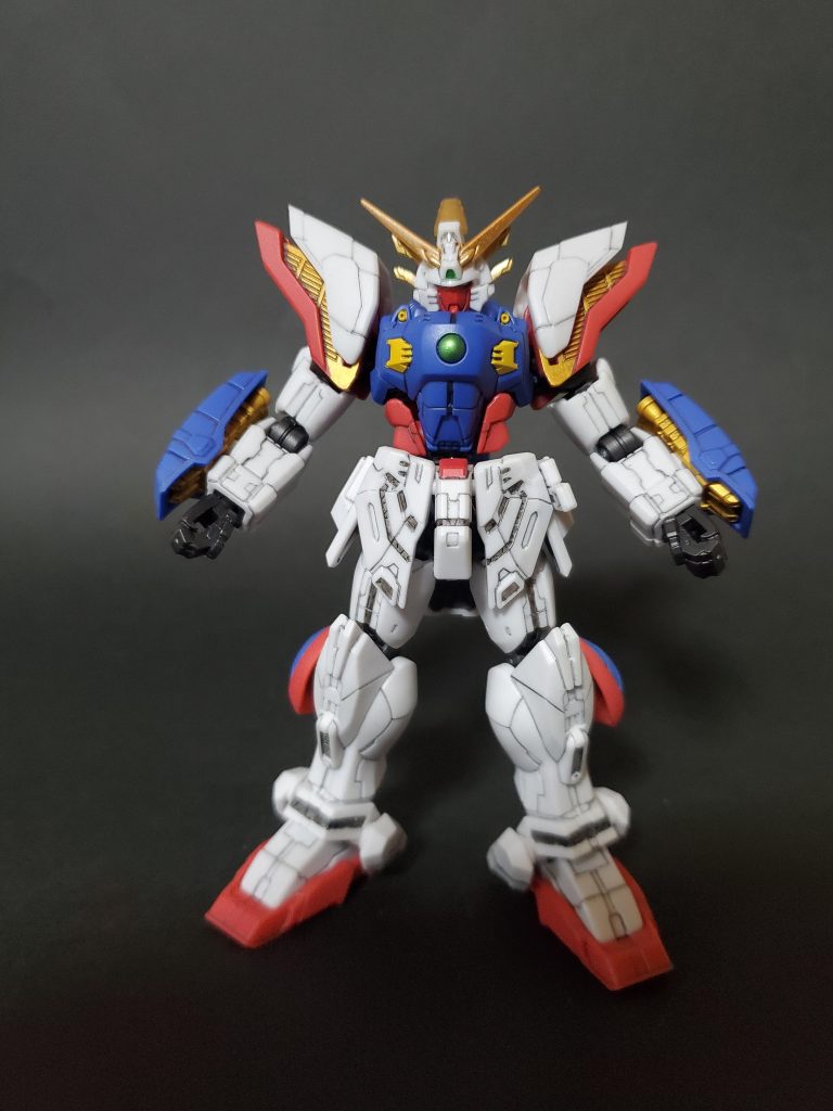 頭部はもう１つのアーマーセットと差し替えです。アンテナなどもアクリジョンのゴールドで部分塗装しました。