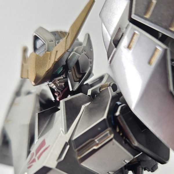 ガンダムバルバトス第6形態　アイアンブラッドコーティング