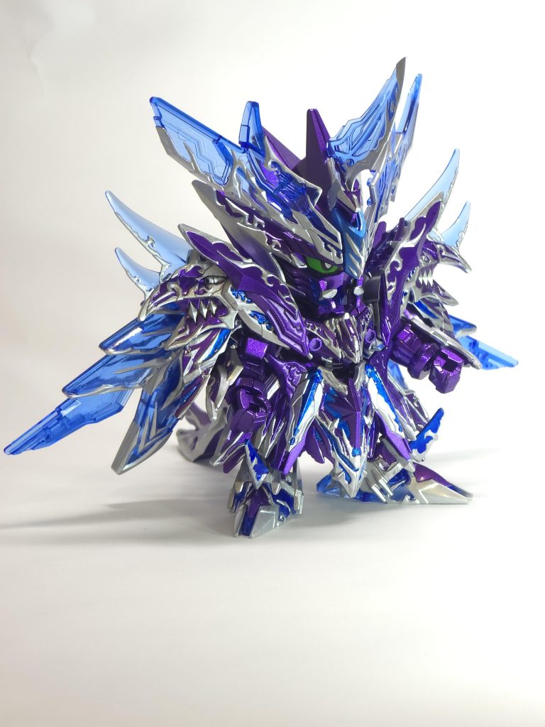 でも、完成したときの達成感は凄いです(笑)やはりSDは塗り分けると印象がかなり変わってカッコ良くなりますね!