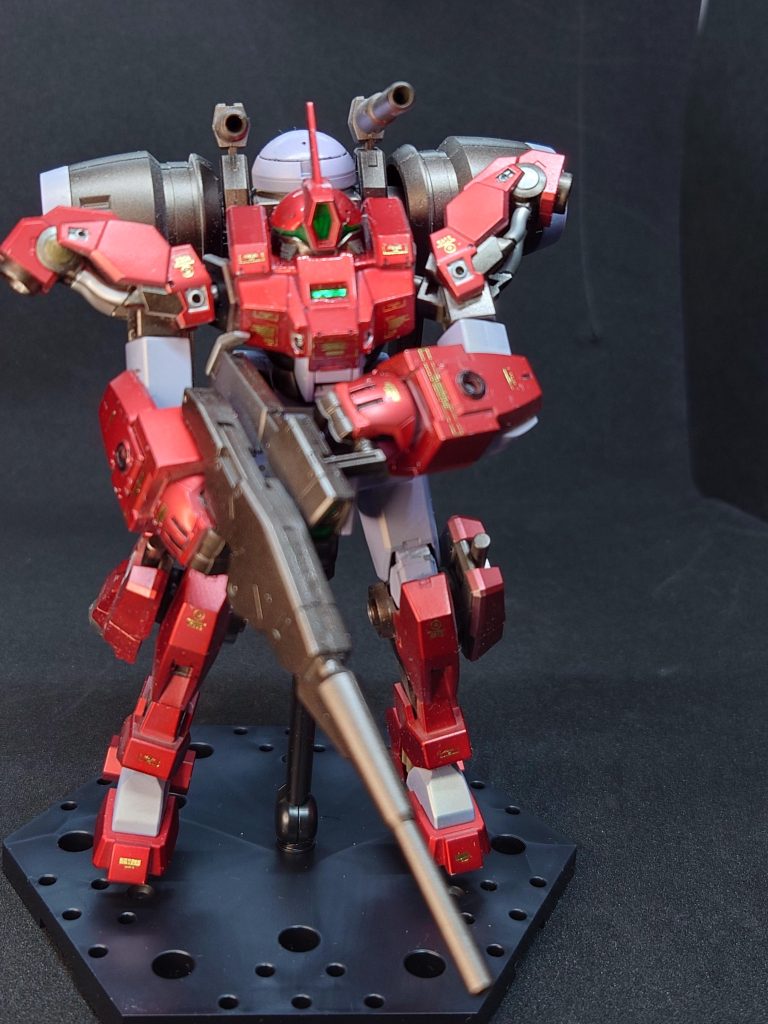 ガンキャノンの印象が強いのか・・・中遠距離支援機体に見えるけども