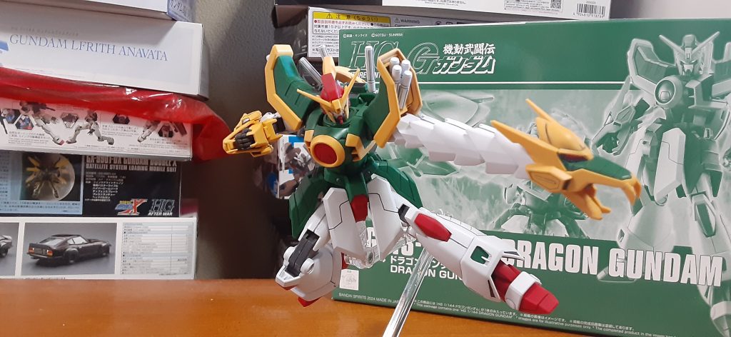 ドラゴンアームの延長はありがたいけど、弁髪の延長パーツも欲しかった…シャイニングガンダムとの初組合の時の互いに首を狙ってるシーンが好きで。あの時「ああ、この子強いんだな」と感じました。