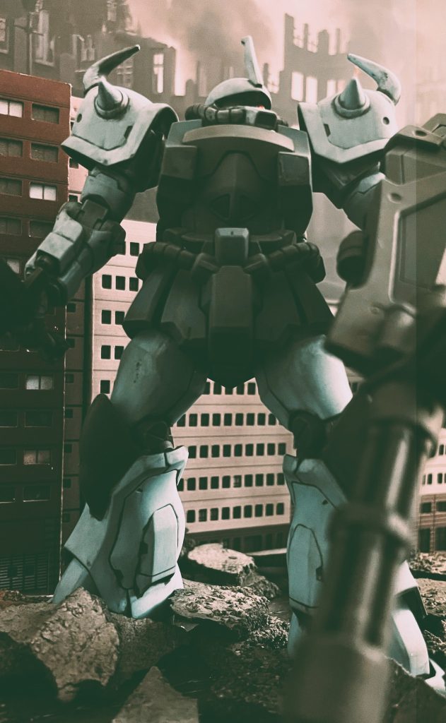 HGグフカスタムです。ガトリングシールドの着脱が可能な素晴らしい設計のキットです。尚ガトリング砲の砲身を2mmほど短縮しています。