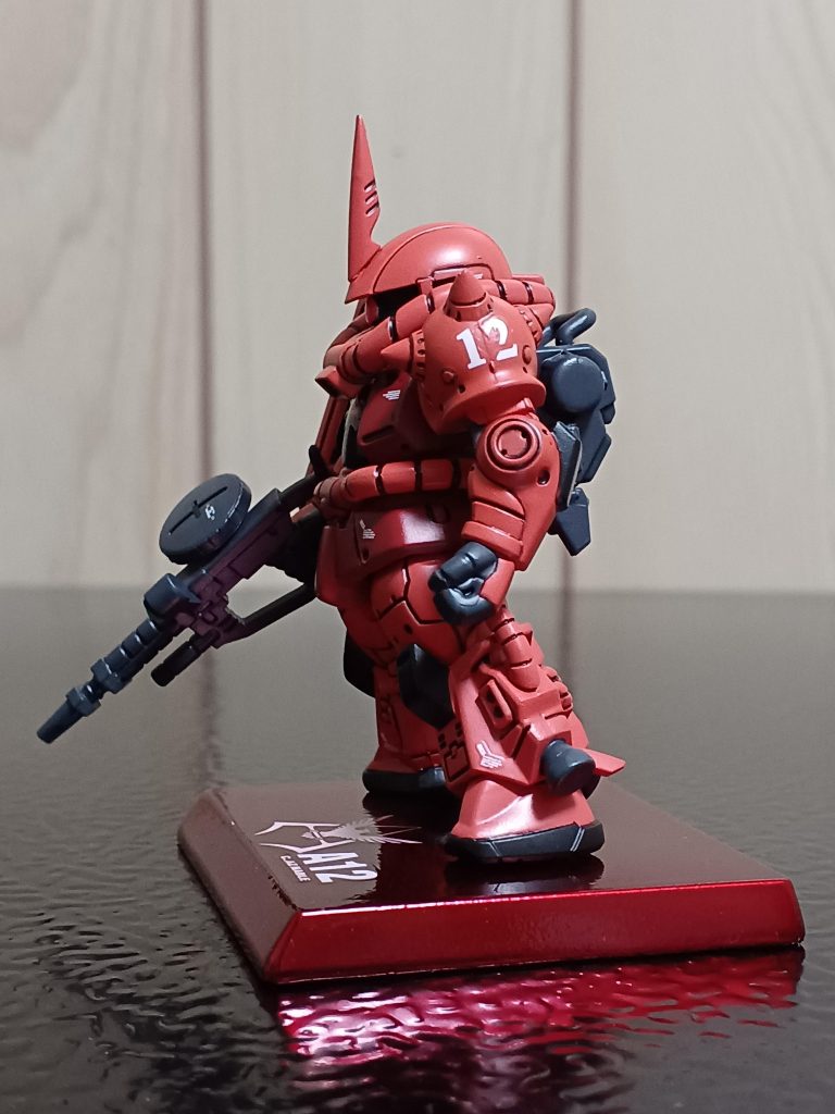 左サイドから(zaku-kao5)