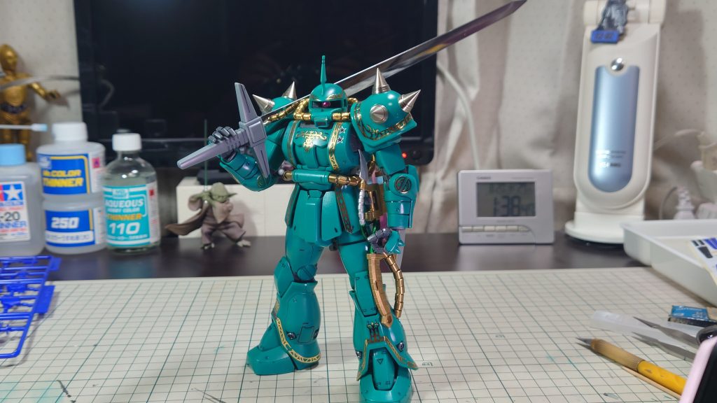 ドズル・ザビ専用ザクⅡ–3枚目/制作者：あれく myT 積みプラ崩したい