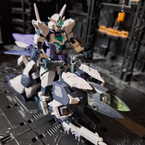 ν[NEU]G3ZZ-R1100です。