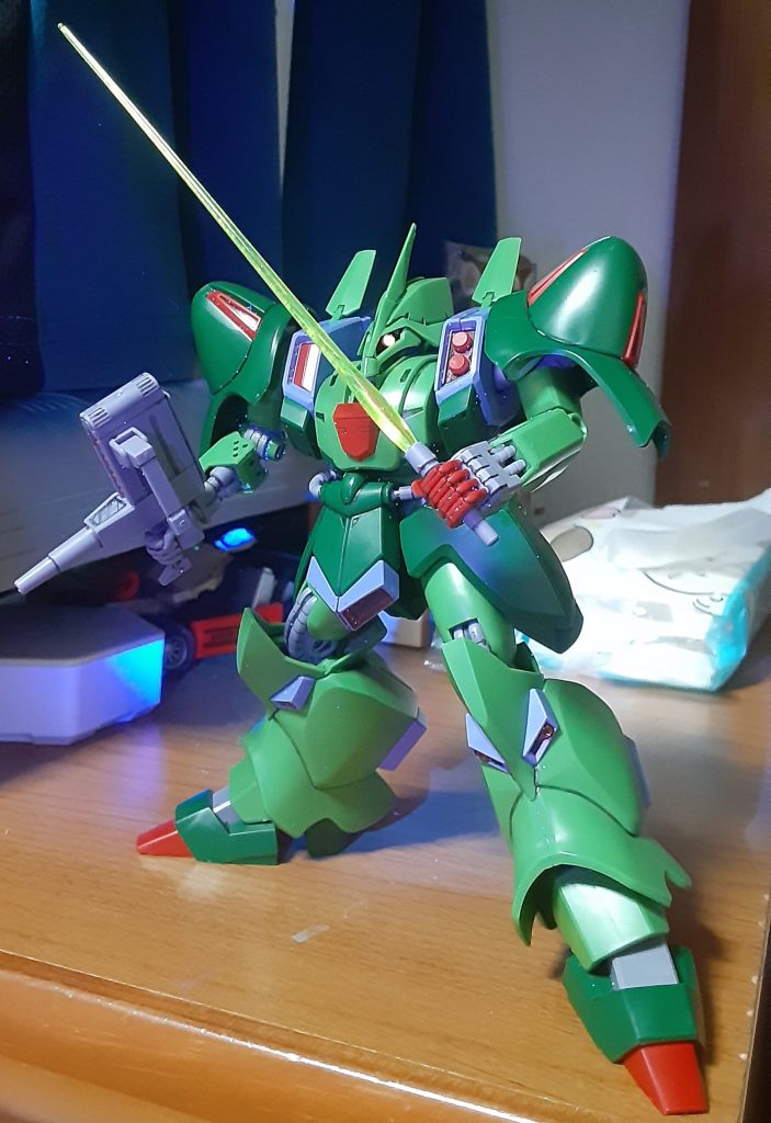 ビームサーベル構え