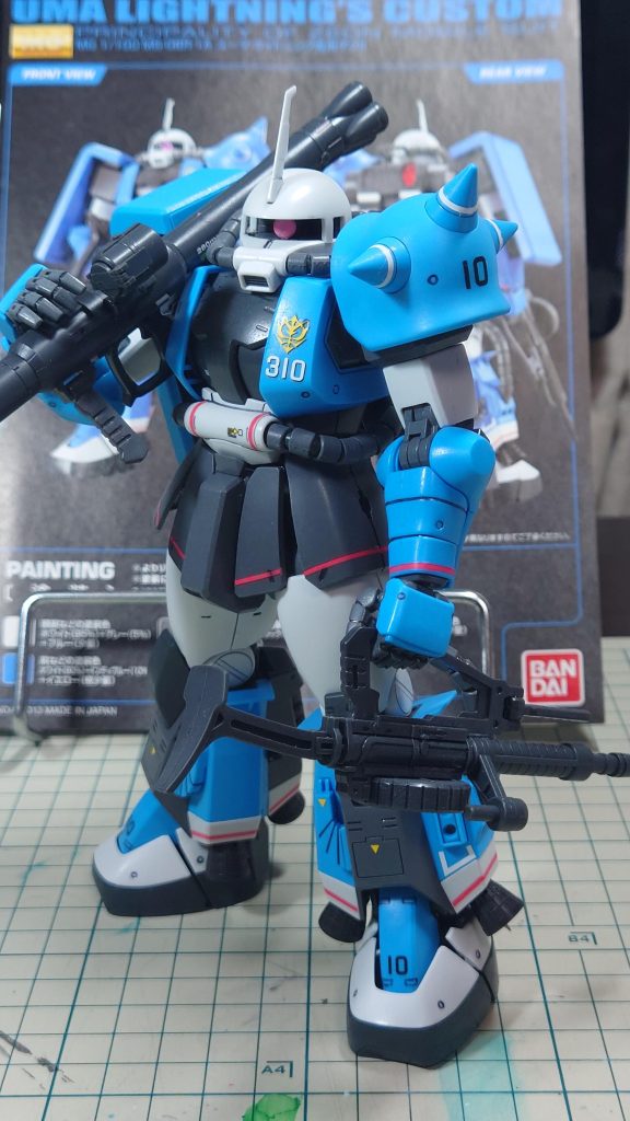 ユーマ・ライトニング専用ザクⅡ–2枚目/制作者：あれく myT 積みプラ崩したい