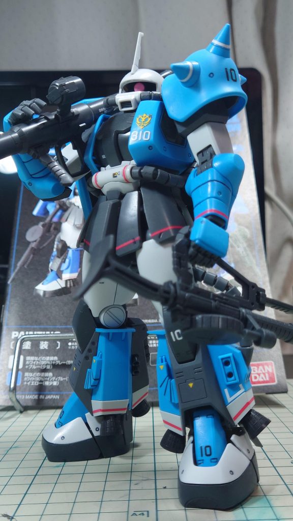 ユーマ・ライトニング専用ザクⅡ–3枚目/制作者：あれく myT 積みプラ崩したい