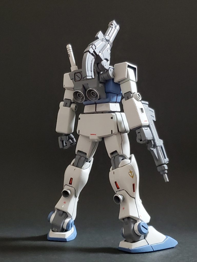 こちらか back shot ~👊✨カラーリングは以下の通りです😆🟦…クレオス374 シャロウオーシャンブルー⬜…クレオス315 グレーFS16440⬛…クレオス13 ニュートラルグレー塗装はいつも通り筆塗り全塗装🖌️仕上げは つや消しプレミアムトップコートです🎵