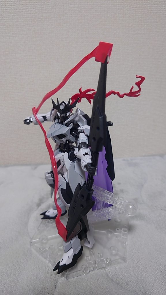 弓まで作る元気がなかったですというか構想がありませんでした…バインダーガンについてる武器を改造して弓みたいにしてみましたつなぎ目はギャグですねw