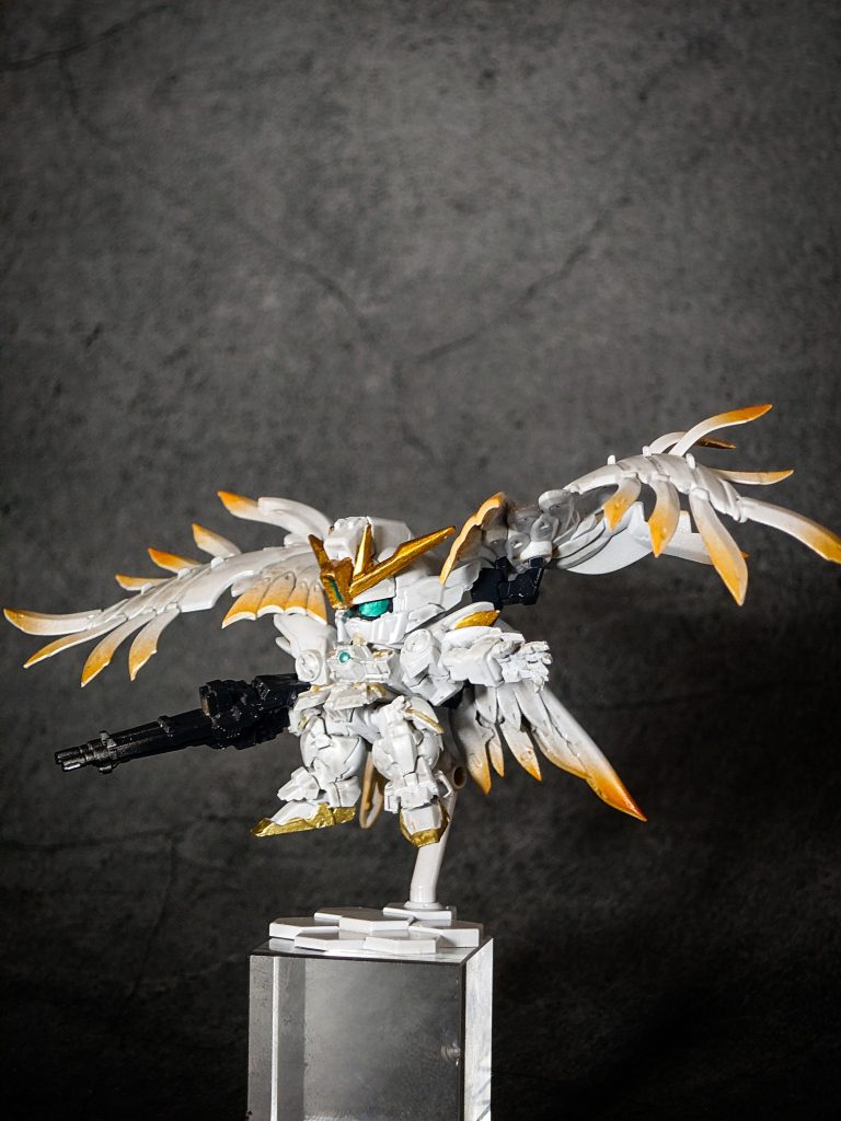 ウィングガンダムゼロ–3枚目/制作者：しさお