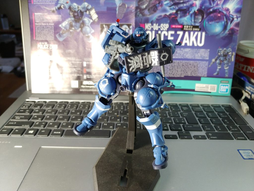 シールドの 『 警察』ロゴもソレっぽくて気に入ってます。
