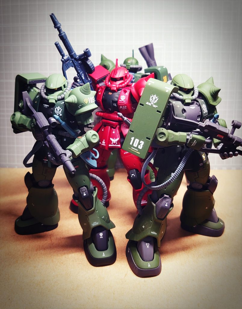 個人的にはザクマシンガンは丸いマガジンが好きです。取り回しもいいし…今回もご覧いただきありがとうござました！