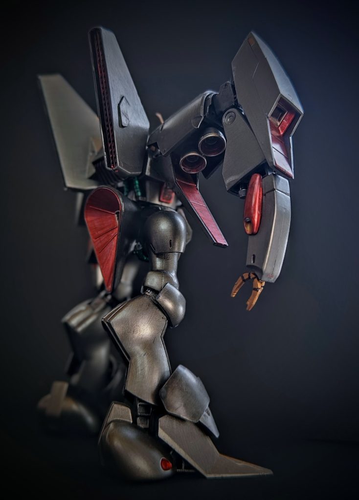 背面カット（別アングル）。