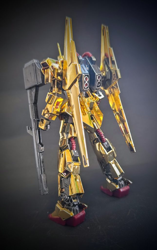 背面カット（別アングル）。