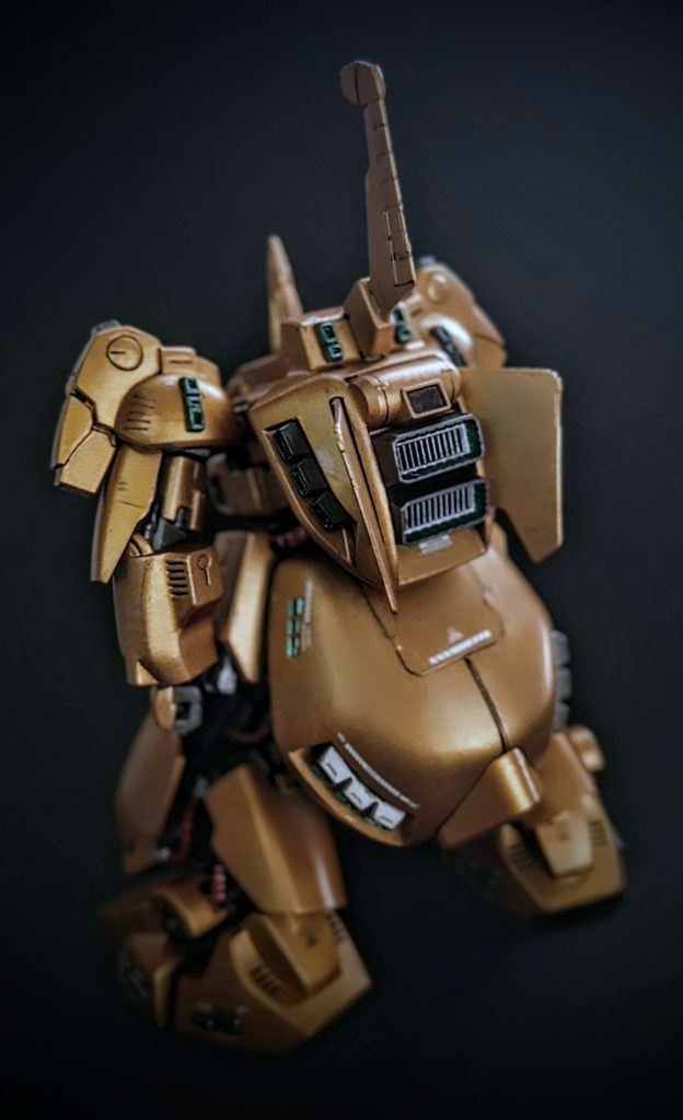 背面カット(別アングル)。