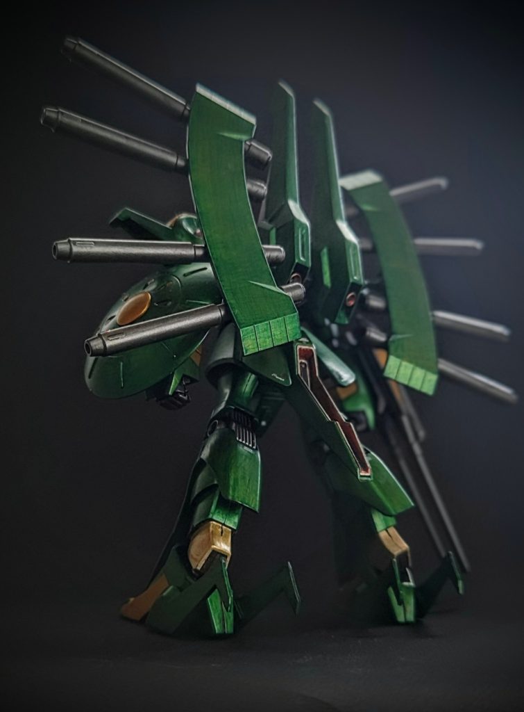 背面カット（別アングル）。