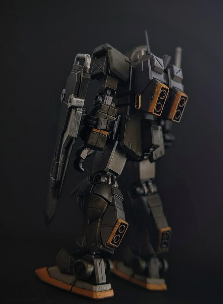 背面カット（別アングル）。