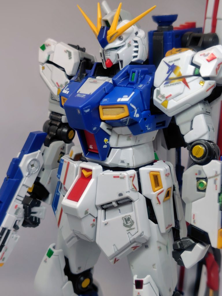 デカール貼るのに1日半かかりました…。