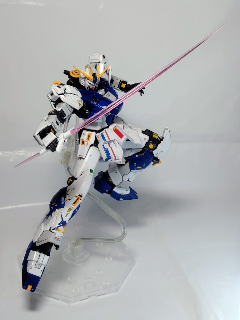 膝のシリンダーの可動がカッコいいんですがやや外れやすいです。