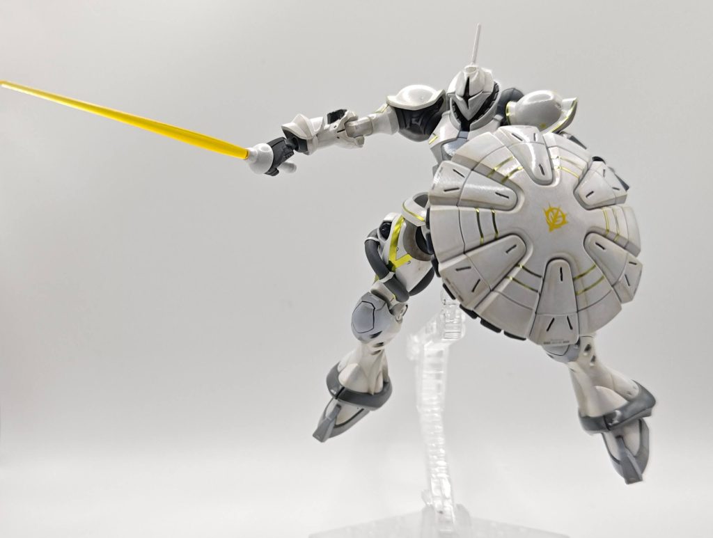 シールド装備です。結構これも重量あります。