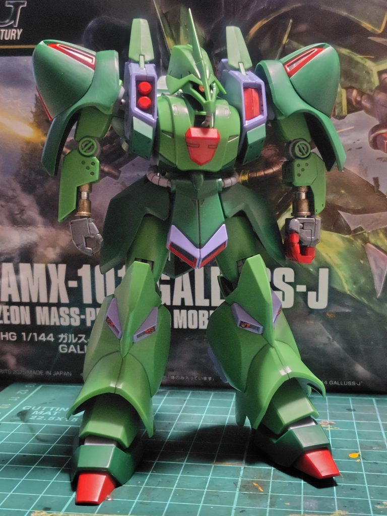 デカールと汚し前。