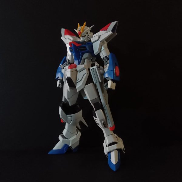 人生初のミキシング。オリジナルのフリーダムを製作中です(エアブラシが使えるようになったら塗装する予定です)。個人的には結構上手くいったのでは？と思っています。バックパックはまだ思案中です…。何かアドバイスとかあったら教えて頂きたいです。（1枚目）