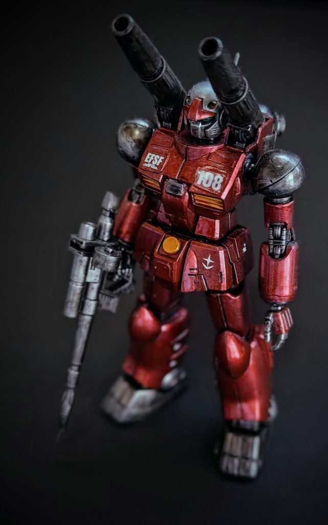 前面カット。最近は半艶でのトップコートが多いのですが、これは少し前に作成したもので、グロスのトップコートで仕上げています。ナンバリングのデカールも持っていなかったのでキットのシールを使用しています。