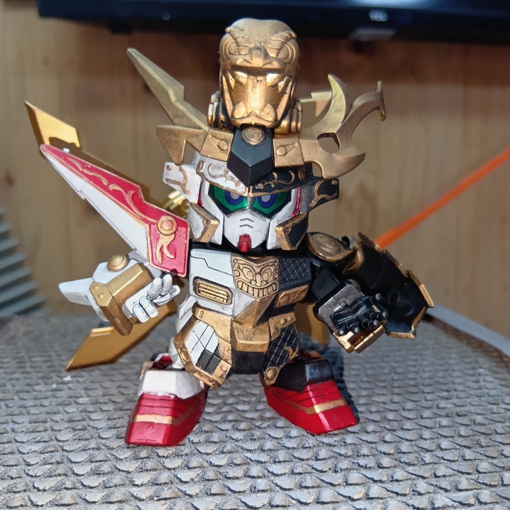 農丸のノーマルバージョン。ほぼ元キットイメージ通りに作ってみました。シールをなくしてしまったので、目の部分のみ他のキットから流用。ちょっとだけ切って成型しました。