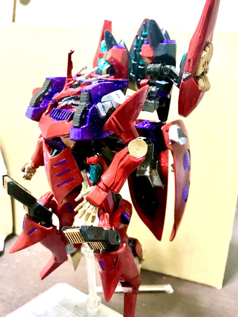 立ち姿、ファンネルとガンビットを装備しているのでレディカワグチが乗っていたらおもしろいかなぁと妄想します。最後まで御覧いただきありがとうございます。