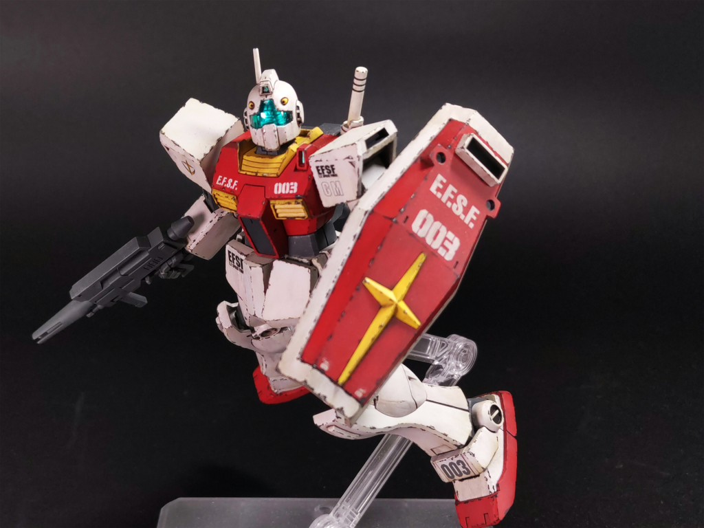 宇宙戦をイメトレするジム。