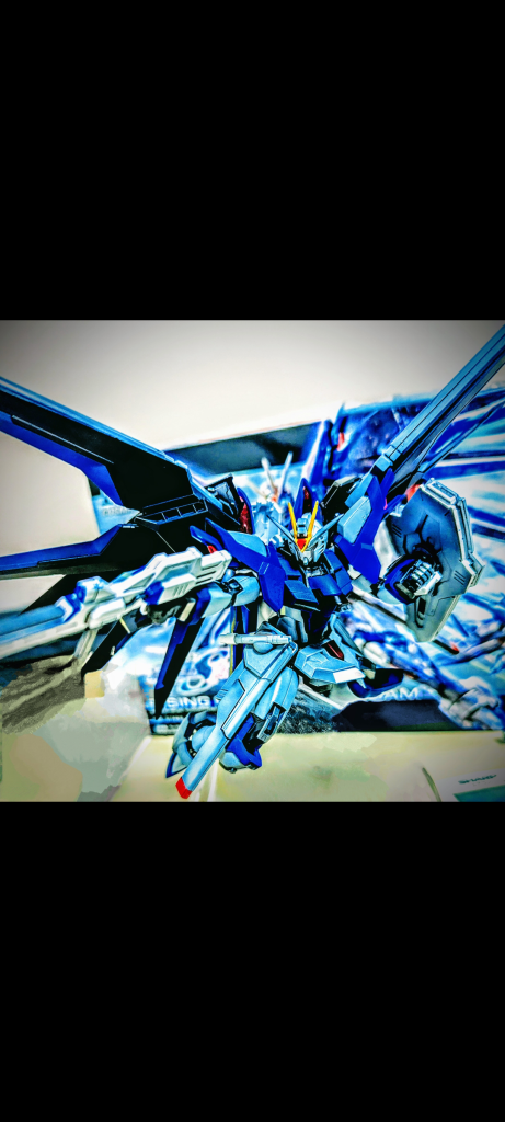 なんちゃって射撃ポーズ①(加工済み)ライフルに塗料飛んでるのは御愛嬌で。塗料はフレーム色→スターブライトアイアンフレーム以外の全て→タミヤ系の基本的な色の塗料(うろ覚え)です。