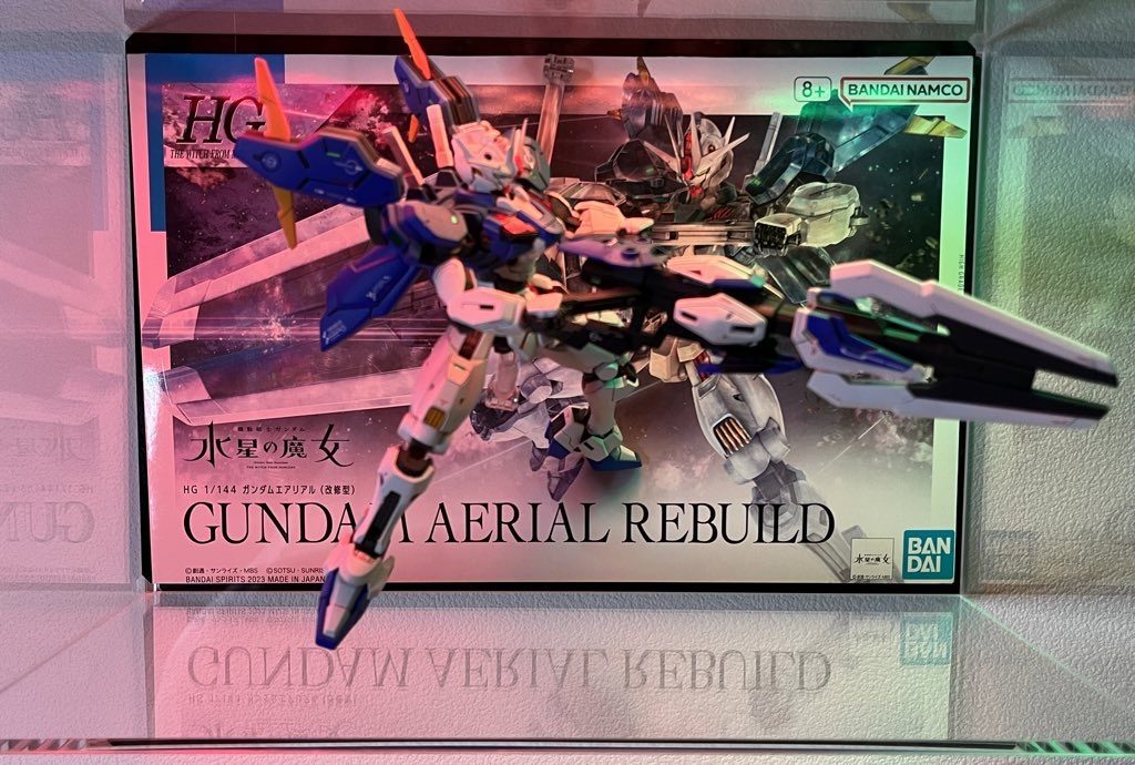 ライトアップしてみました宇宙戦で浮いてる感じのアクションポーズがバッチリです