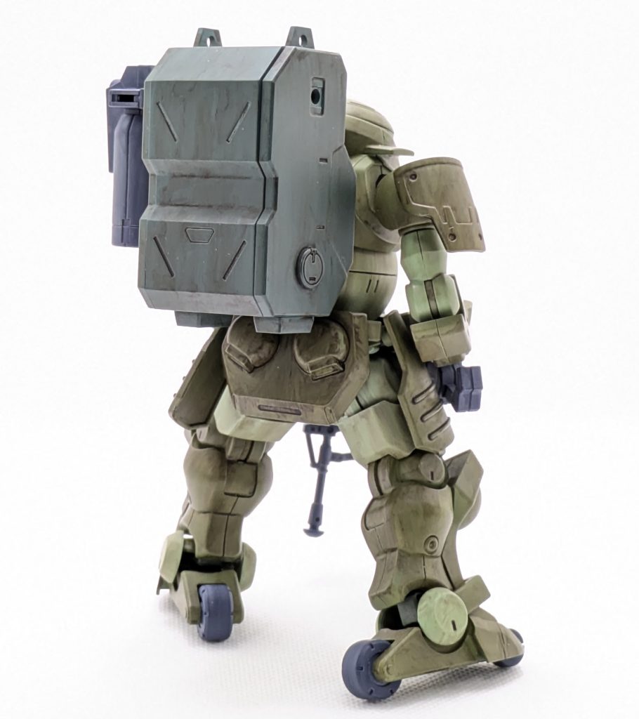 バックパックには…いまは何も入ってません(笑)良い銃が無かったので。何か良いのが思いつけば分解収納しようかなと思ってます。