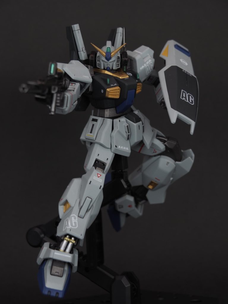 センサーとか普通にシール使おうとしたら最初の一枚目からミスって結局全部塗装しました…