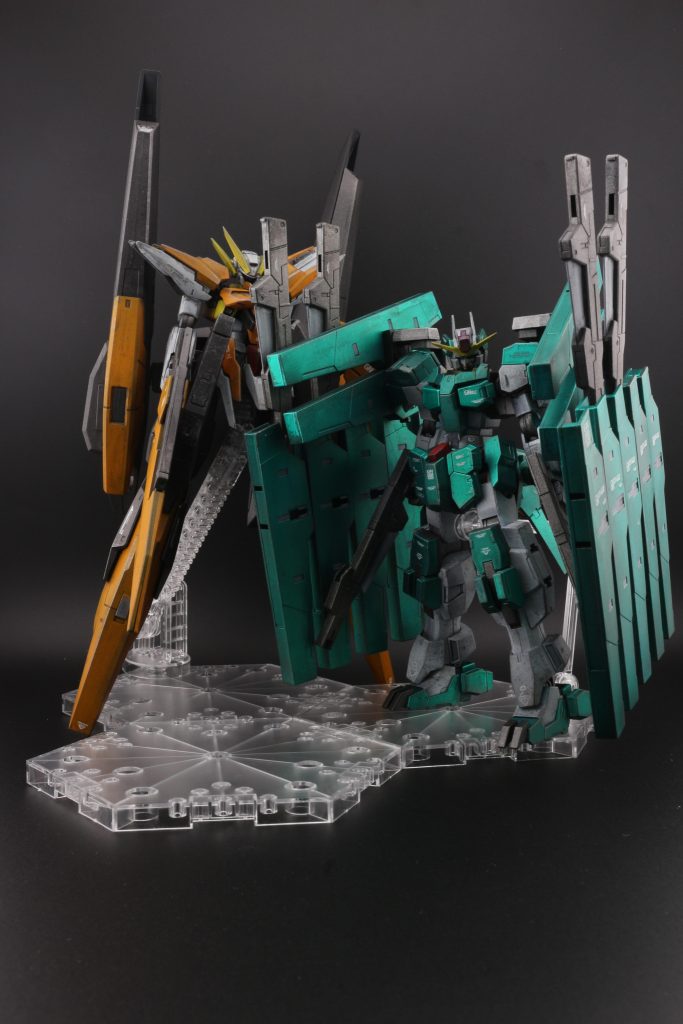 サバーニャは首や腕、足等を延長