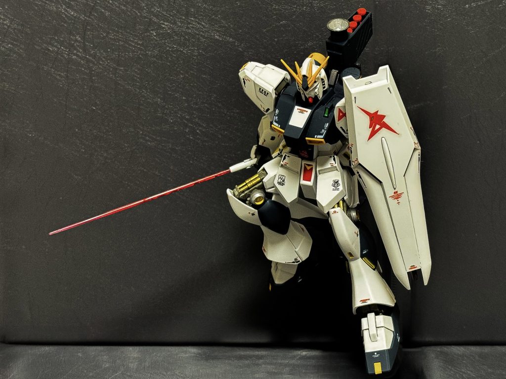 HGUC 1/144 RX-93 νガンダム–2枚目/制作者：chamisiki